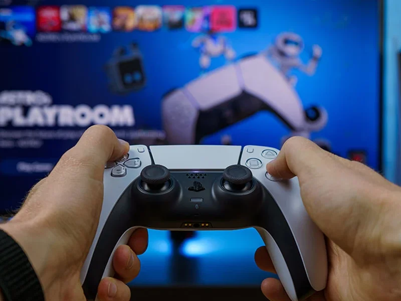 چرا برخی بازی‌های PS4 روی PS5 بهتر اجرا می‌شوند؟ | بررسی Backward Compatibility و بهبود عملکرد